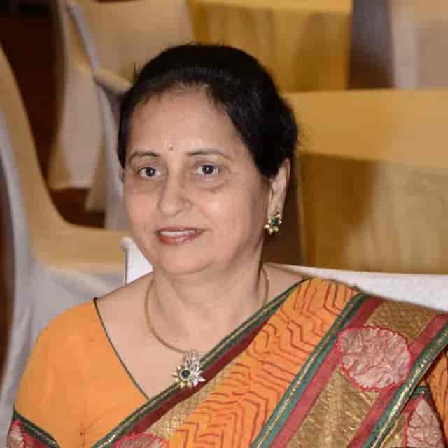 Dr. Madhu Phophalia