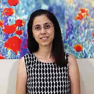 Dr. Seema Oberoi Lall