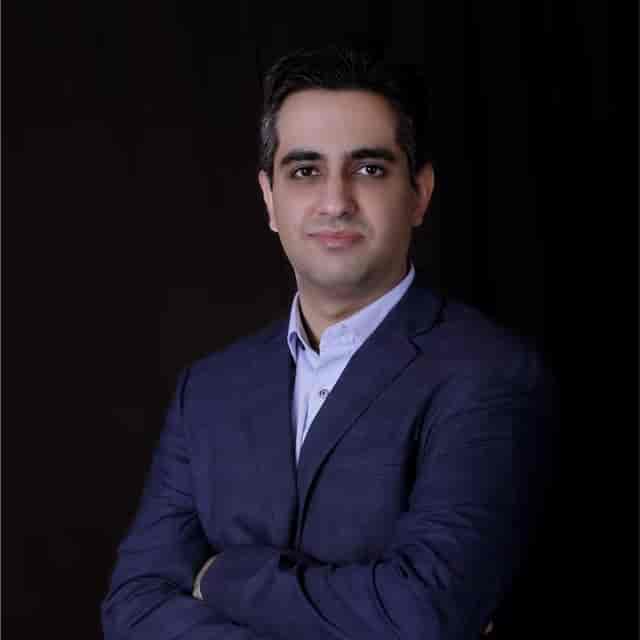 Dr. Arjun Handa