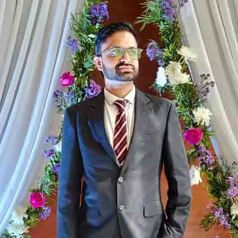 Dr. Akshay Aggarwal