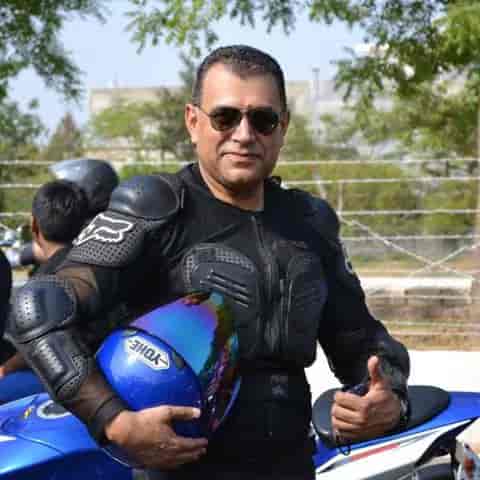 Dr. Arun Theraja